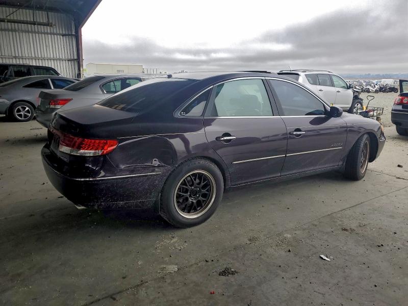 Photo 3 from auction – 2006 HYUNDAI AZERA SE with VIN KMHFC46F26A106906