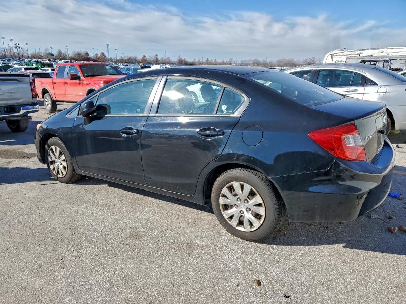 Zdjęcie 2 z aukcji – 2012 HONDA CIVIC LX z VIN 19XFB2F50CE101778