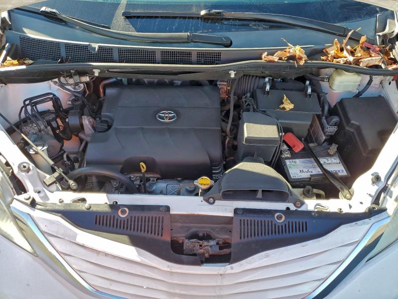 Photo 12 from auction – 2015 TOYOTA SIENNA LE with VIN 5TDKK3DC8FS673407