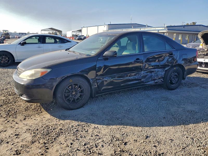 TOYOTA CAMRY LE 2004 with VIN 4T1BF32K34U068973 - Photo from auction