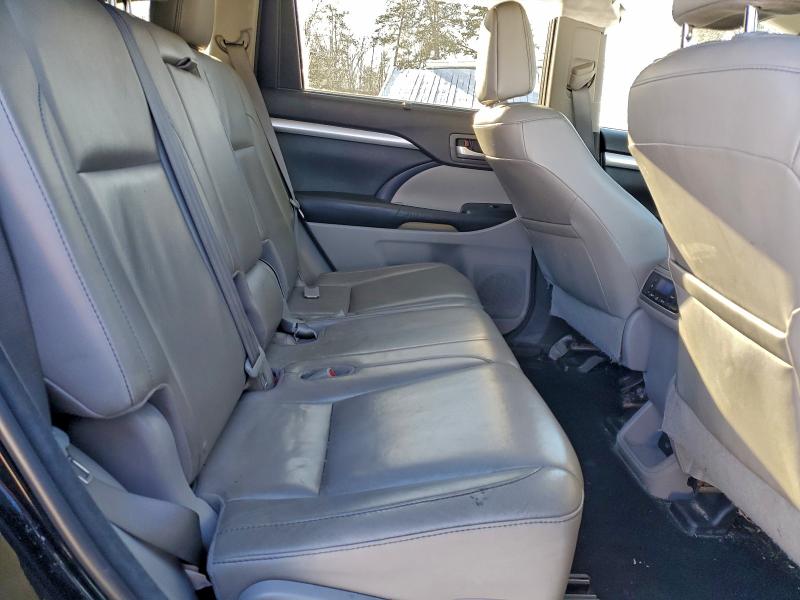 Photo 11 from auction – 2016 TOYOTA HIGHLANDER with VIN 5TDJKRFH7GS291278