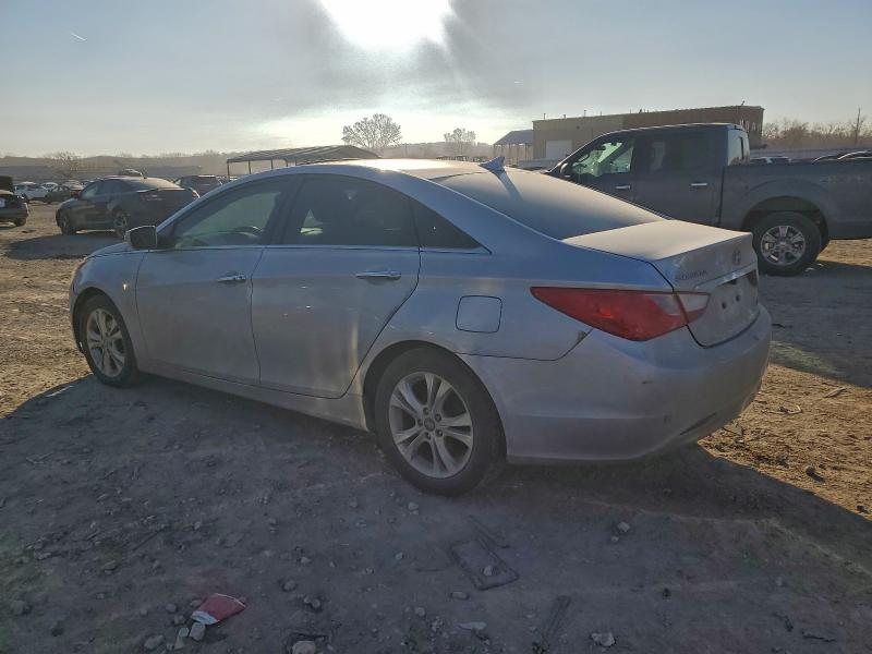 Photo 2 from auction – 2011 HYUNDAI SONATA SE with VIN 5NPEC4AC7BH230959