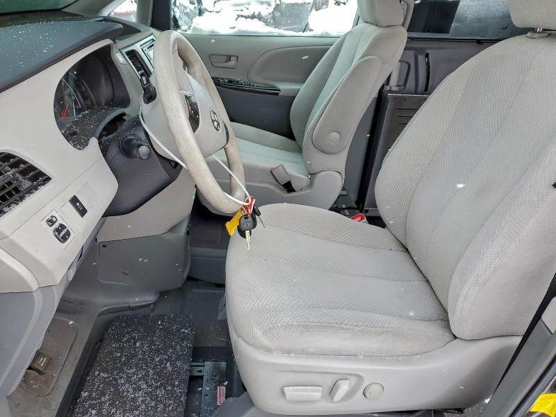 Photo 7 from auction – 2012 TOYOTA SIENNA LE with VIN 5TDKK3DC6CS235433