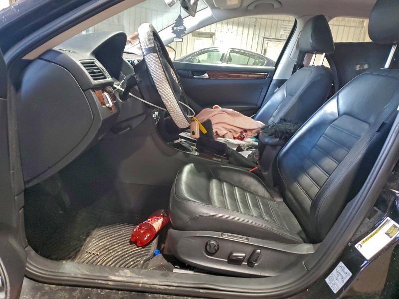 Photo 7 from auction – 2012 VOLKSWAGEN PASSAT SEL with VIN 1VWCP7A31CC028318