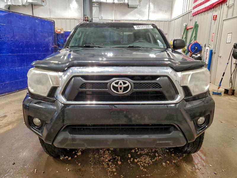 Photo 5 from auction – 2015 TOYOTA TACOMA DOU with VIN 3TMLU4EN5FM207325