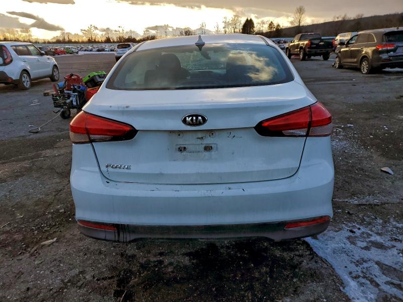 Photo 6 from auction – 2017 KIA FORTE LX with VIN 3KPFK4A76HE064165