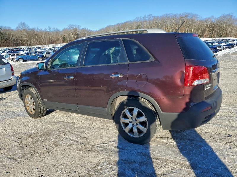 Photo 2 from auction – 2013 KIA SORENTO LX with VIN 5XYKTDA28DG309805