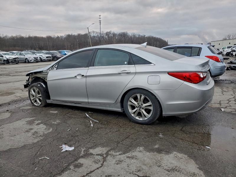 Photo 2 from auction – 2011 HYUNDAI SONATA with VIN 5NPEC4AC2BH080078