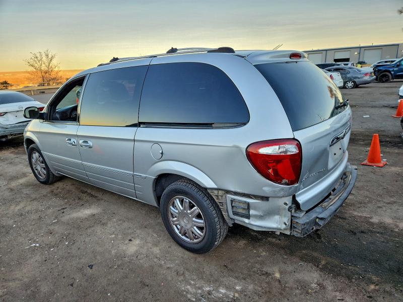 Photo 2 from auction – 2005 CHRYSLER TOWN & COU with VIN 2C4GP64L85R133619
