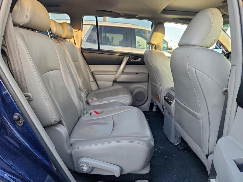 Photo 10 from auction – 2013 TOYOTA HIGHLANDER with VIN 5TDBK3EH4DS198670