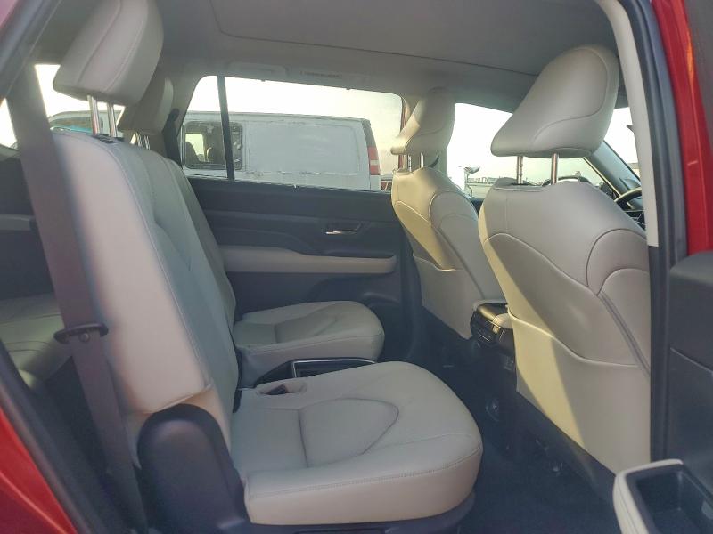 Photo 11 from auction – 2025 TOYOTA GRAND HIGH with VIN 5TDAAAA52SS025810