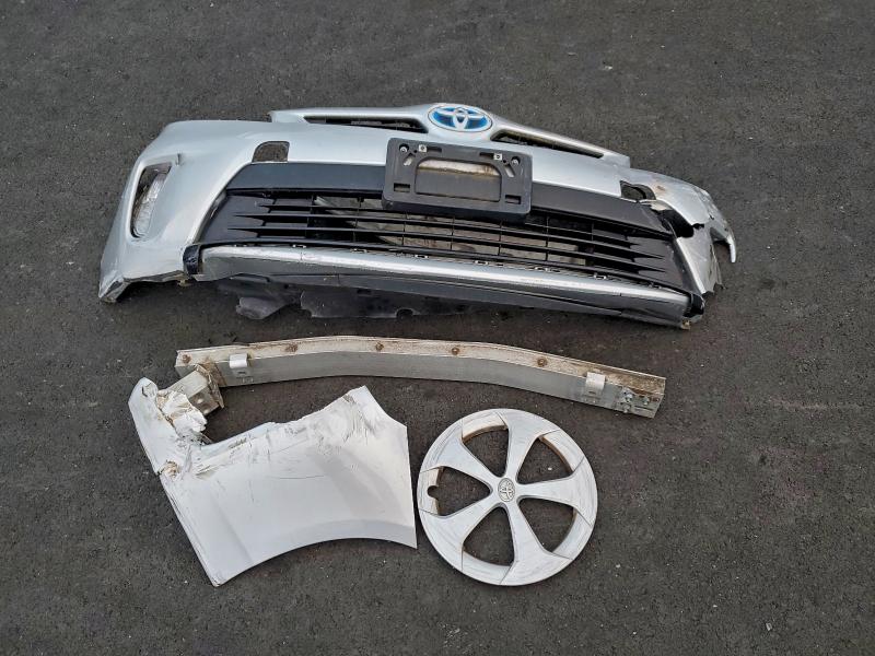 Photo 12 from auction – 2013 TOYOTA PRIUS with VIN JTDKN3DU3D5583990