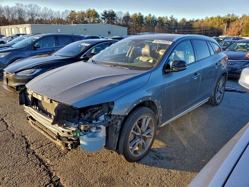 Photo 1 from auction – 2017 VOLVO V60 CROSS with VIN YV440MWK5H1026890