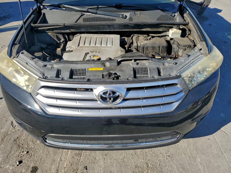 Photo 12 from auction – 2012 TOYOTA HIGHLANDER with VIN 5TDZK3EHXCS075310