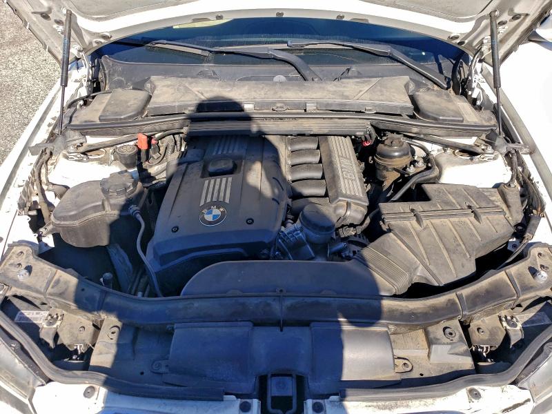 Photo 11 from auction – 2011 BMW 328 with VIN WBAPH7C57BE852601