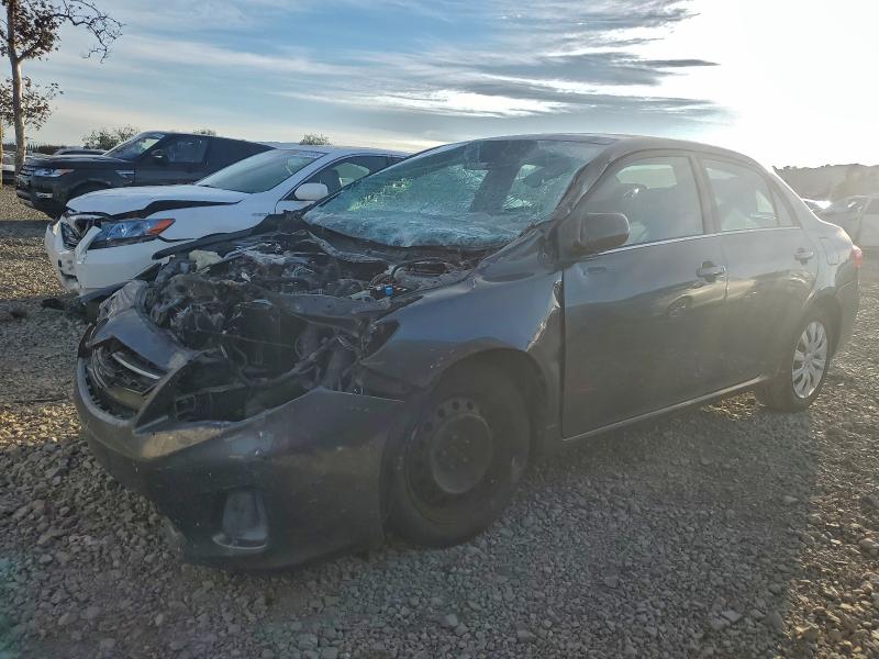 TOYOTA COROLLA BA 2013 z numerem VIN 2T1BU4EE9DC966285 - Zdjęcie z aukcji