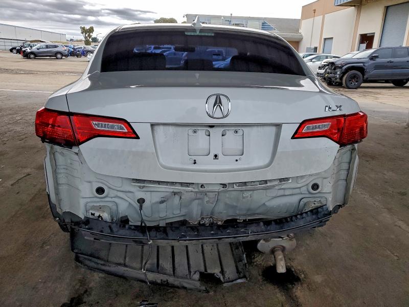 Photo 6 from auction – 2014 ACURA ILX 20 with VIN 19VDE1F3XEE014411