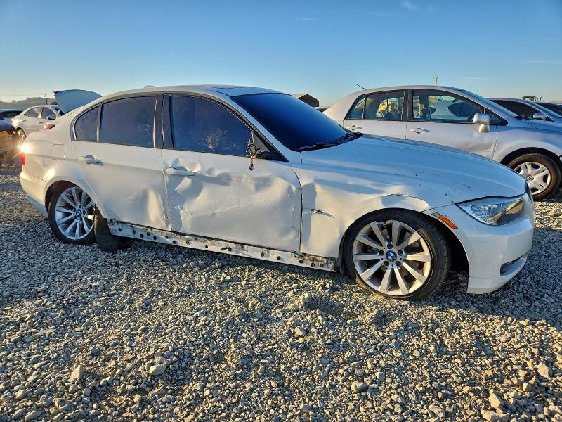Photo 4 from auction – 2011 BMW 328 I SULE with VIN WBAPH5G51BNM73754