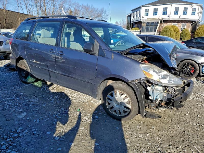 Photo 4 from auction – 2010 TOYOTA SIENNA CE with VIN 5TDKK4CC3AS336031