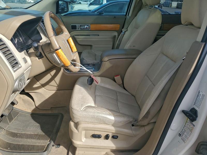 Photo 7 from auction – 2007 LINCOLN MKX with VIN 2LMDU68C87BJ11170