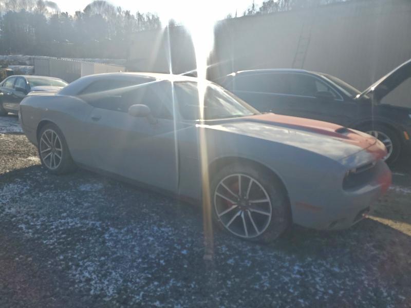 Фото 4 с аукциона – 2022 DODGE CHALLENGER с VIN 2C3CDZBT0NH118196