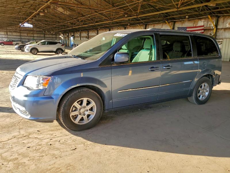 CHRYSLER TOWN & COU 2011 with VIN 2A4RR5DG6BR747526 - Photo from auction