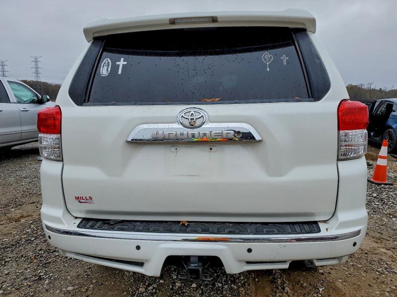 Photo 6 from auction – 2010 TOYOTA 4RUNNER SR with VIN JTEBU5JR7A5020687