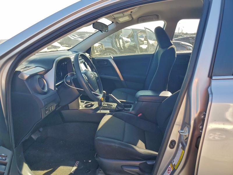 Photo 7 from auction – 2018 TOYOTA RAV4 with VIN JTMZFREV3JJ169732