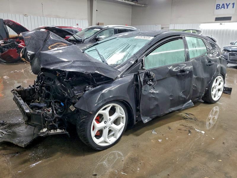 FORD FOCUS ST 2013 with VIN 1FADP3L95DL201895 - Photo from auction