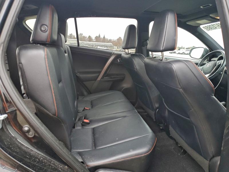 Photo 11 from auction – 2016 TOYOTA RAV4 SE with VIN 2T3JFREV9GW457388