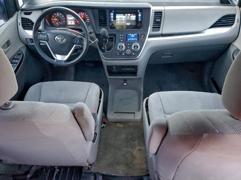 Photo 8 from auction – 2016 TOYOTA SIENNA with VIN 5TDZK3DC3GS736882