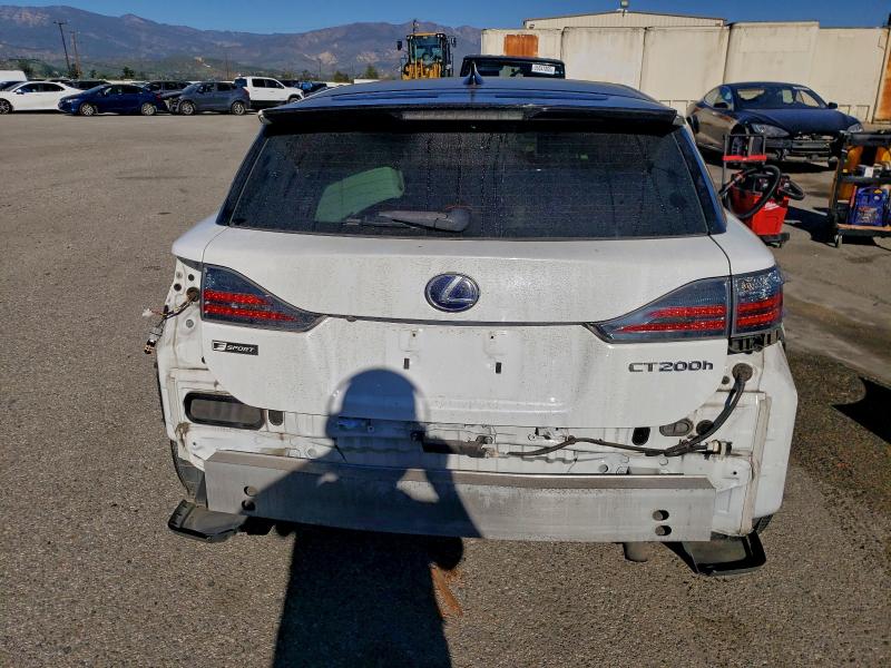 Photo 6 from auction – 2015 LEXUS CT 200 with VIN JTHKD5BH9F2242293