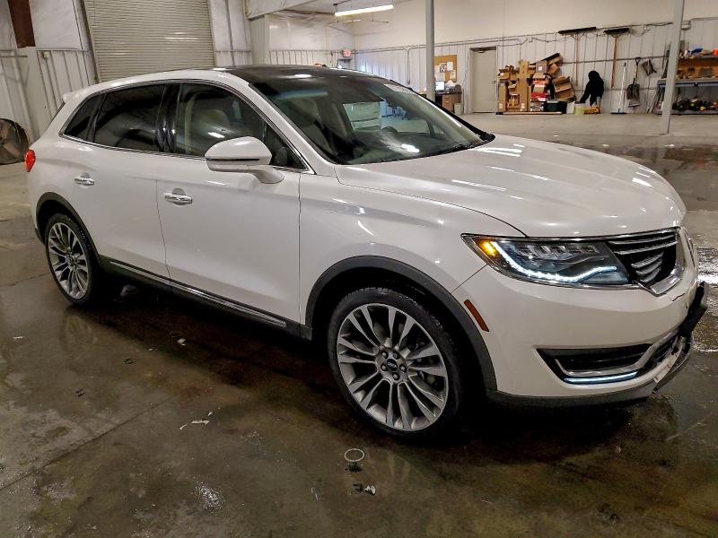 Photo 4 from auction – 2016 LINCOLN MKX RESERV with VIN 2LMTJ8LP8GBL66685