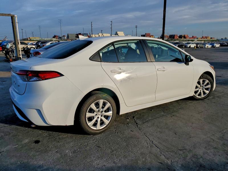 Photo 3 from auction – 2021 TOYOTA COROLLA LE with VIN 5YFEPMAE0MP211133
