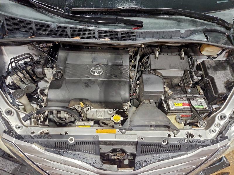 Photo 12 from auction – 2016 TOYOTA SIENNA with VIN 5TDYK3DC1GS702886
