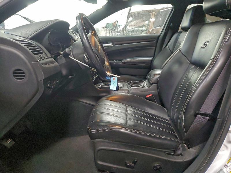 Фото 7 с аукциона – 2015 CHRYSLER 300 S с VIN 2C3CCABG5FH760471