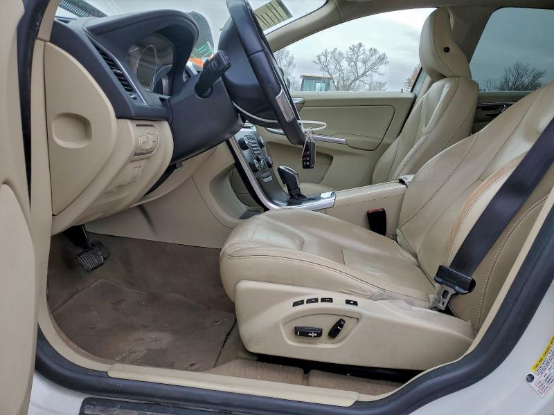 صورة رقم 7 من المزاد - 2015 VOLVO XC60 T5 PL مع VIN YV440MDD1F2604172