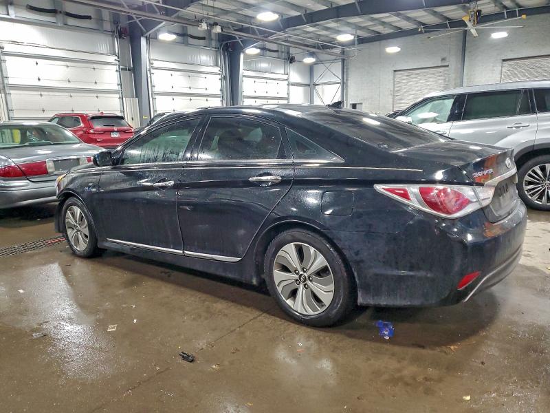 Photo 2 from auction – 2013 HYUNDAI SONATA HYB with VIN KMHEC4A48DA085459