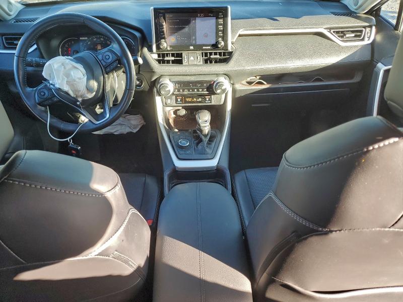 Photo 8 from auction – 2019 TOYOTA RAV4 LIMIT with VIN 2T3N1RFV6KW026661
