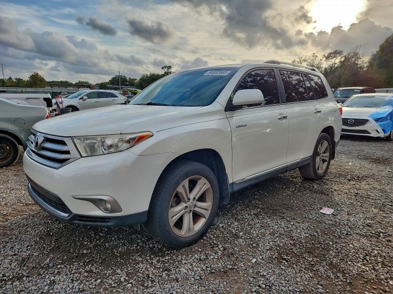 TOYOTA HIGHLANDER 2013 with VIN 5TDDK3EH7DS272494 - Photo from auction