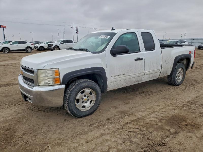 CHEVROLET SILVERADO 2013 with VIN 1GCRKSE77DZ262313 - Photo from auction