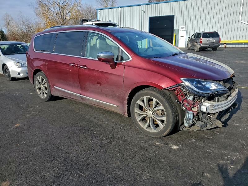Photo 4 from auction – 2017 CHRYSLER PACIFICA L with VIN 2C4RC1GG0HR528498