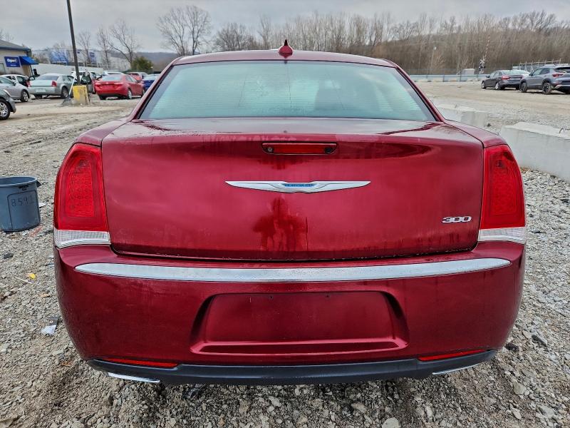 Photo 6 from auction – 2016 CHRYSLER 300 LIMITE with VIN 2C3CCAAGXGH197615