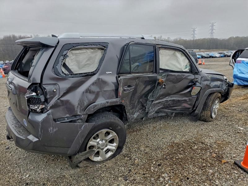 Photo 3 from auction – 2014 TOYOTA 4RUNNER SR with VIN JTEZU5JR8E5076755