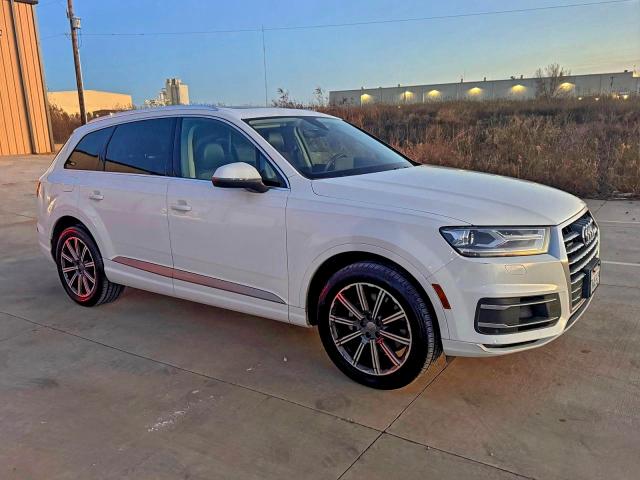 AUDI Q7 PREMIUM 2017 with VIN WA1AAAF75HD030606 - Photo from auction