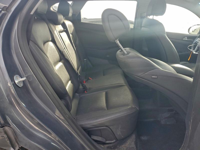 Photo 11 from auction – 2017 HYUNDAI TUCSON LIM with VIN KM8J33A49HU510894