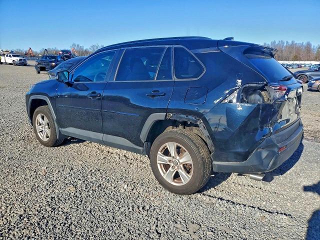 Photo 2 from auction – 2020 TOYOTA RAV4 XLE with VIN 2T3P1RFV2LW094286