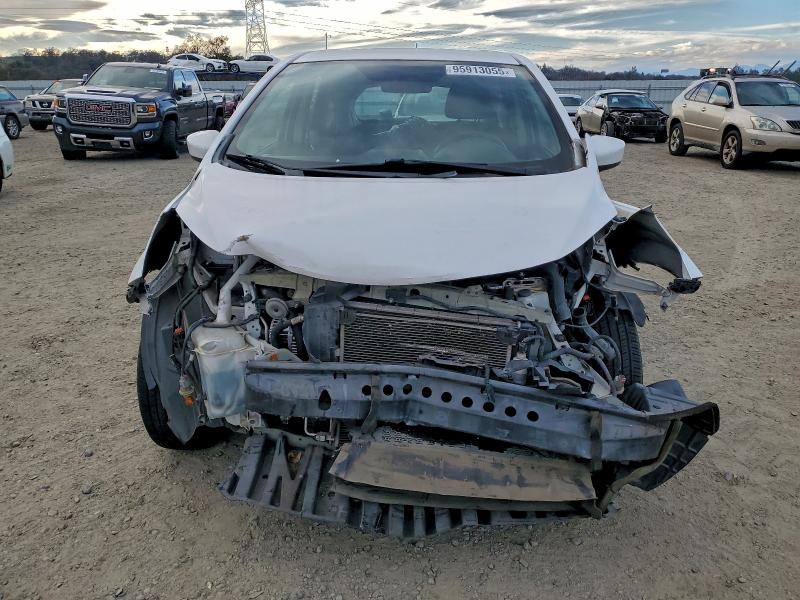 Photo 5 from auction – 2016 NISSAN VERSA NOTE with VIN 3N1CE2CP6GL383512