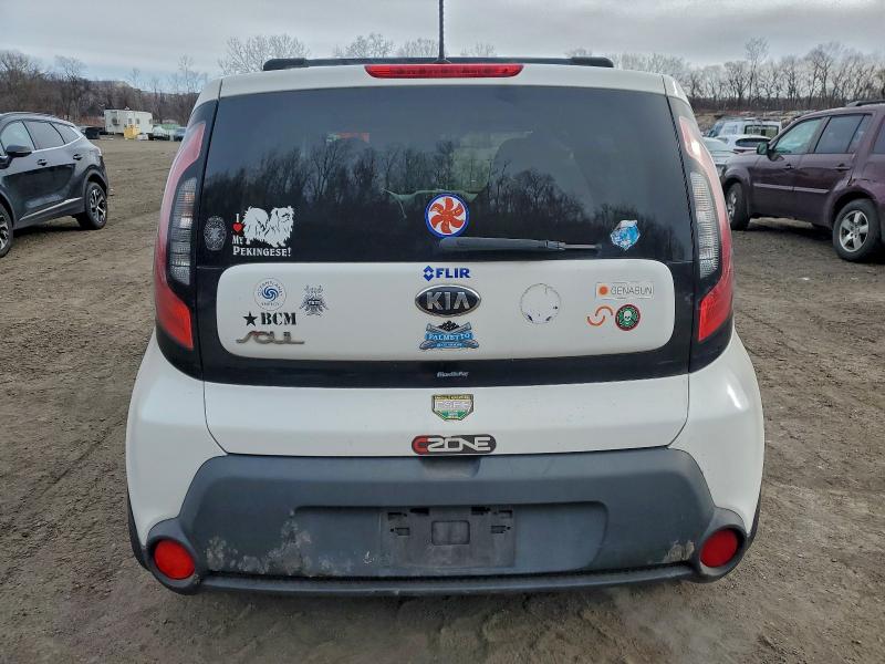 Photo 6 from auction – 2015 KIA SOUL with VIN KNDJN2A23F7181807