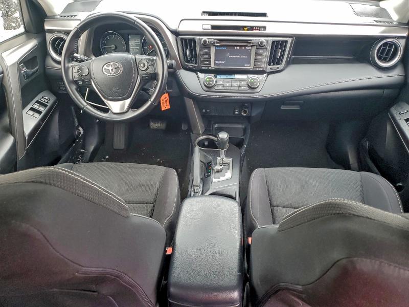 Photo 8 from auction – 2017 TOYOTA RAV4 XLE with VIN JTMRFREV1HJ153278